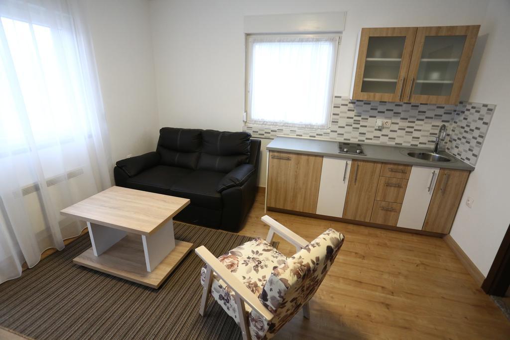 Apartments Kolonija Sarajevo Bilik gambar