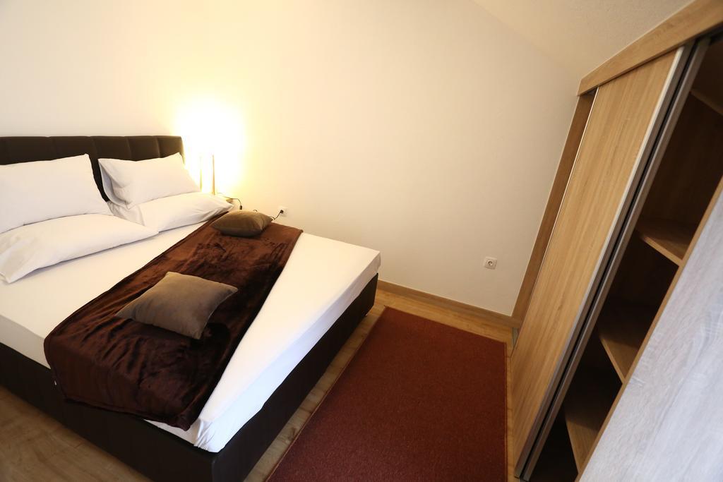 Apartments Kolonija Sarajevo Bilik gambar